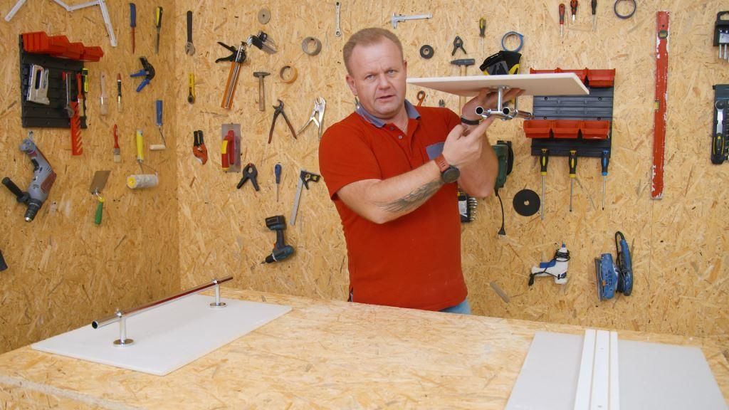 Montaż karnisza rurkowego na suficie, bez nadproża