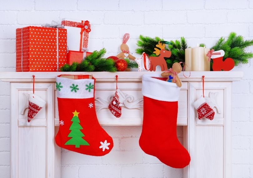 świąteczne dekoracje kominka