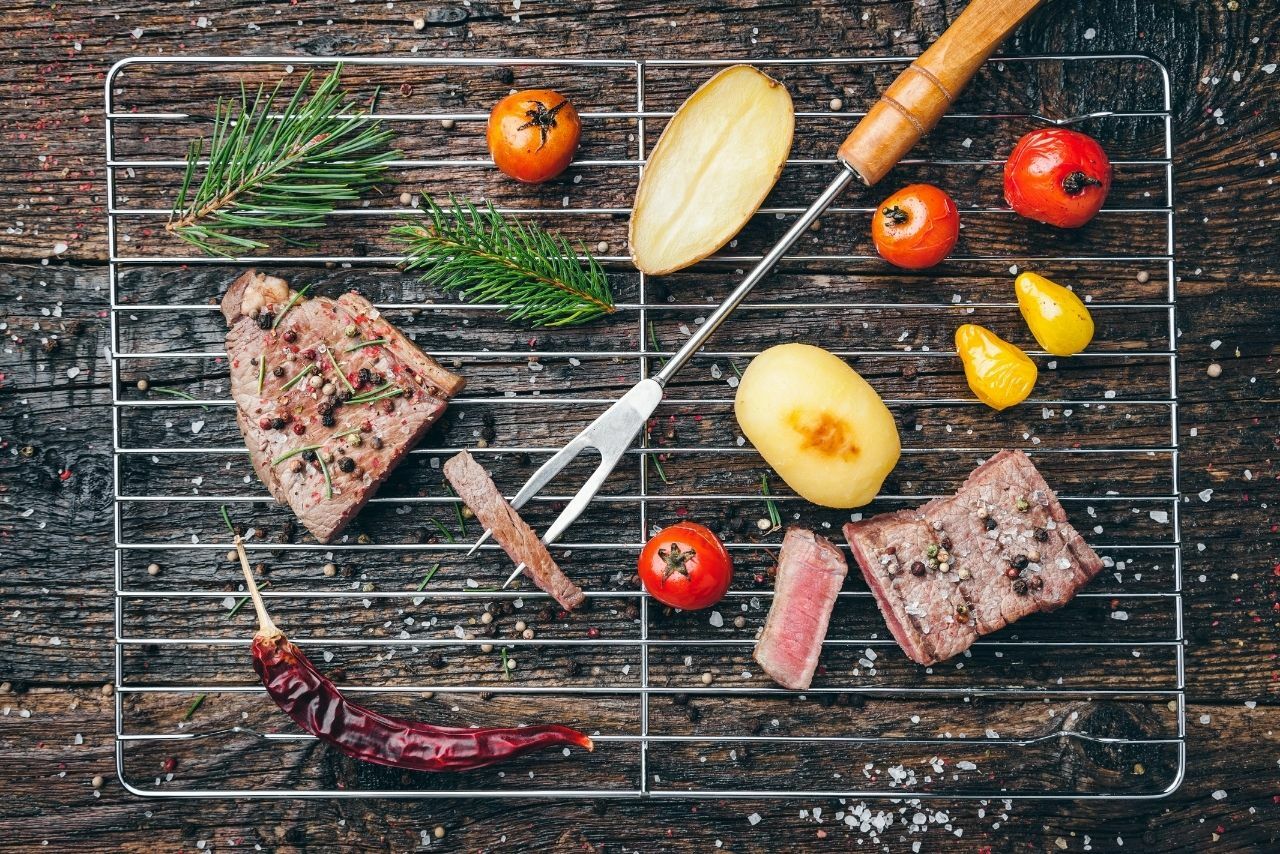 mięso na ruszcie do grilla