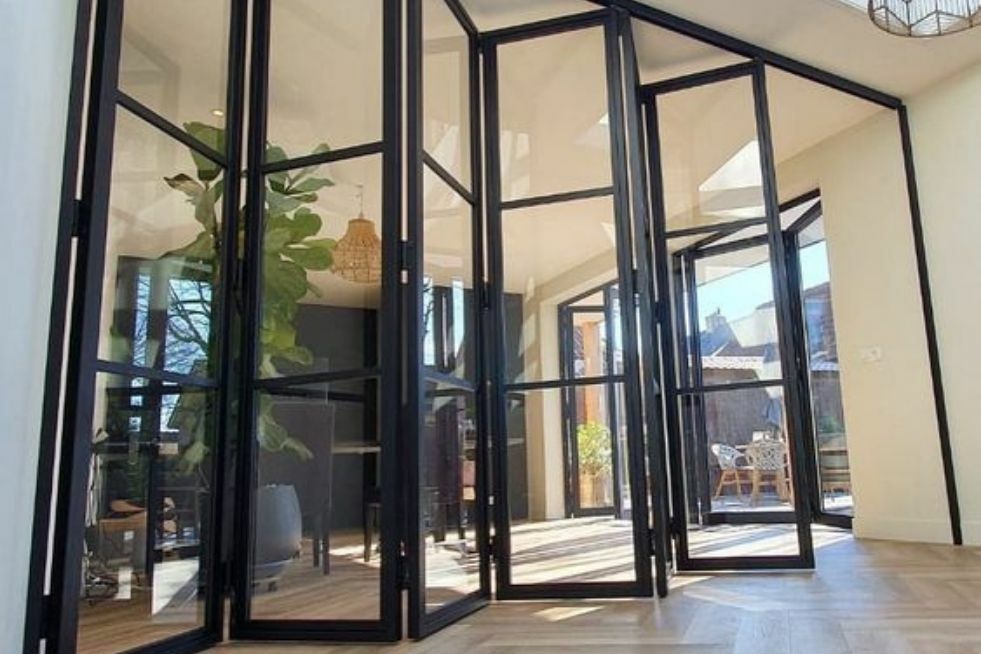 Jak zamontować drzwi harmonijkowe?