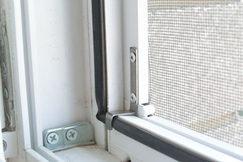 moskitiera sposób na komary