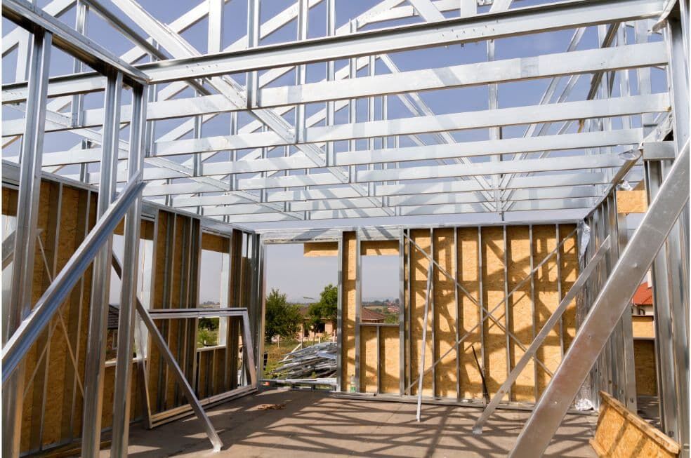 szkielet domu z metalowej konstrukcji