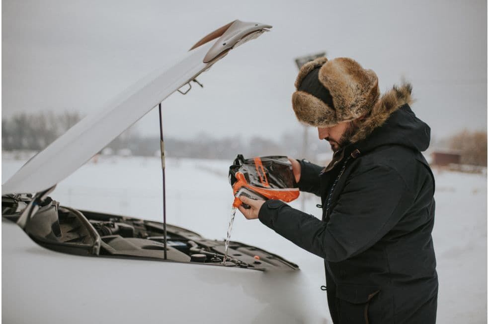 jak zadbać o samochód przed zimą