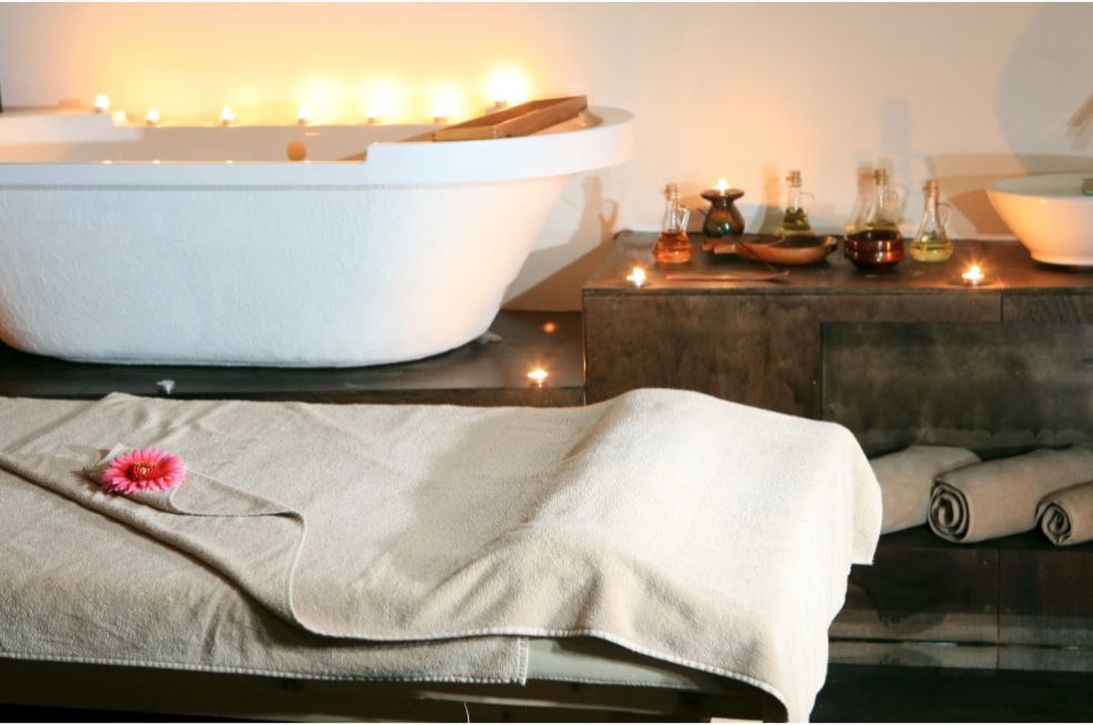 łazienka zaaranżowana w domowe spa