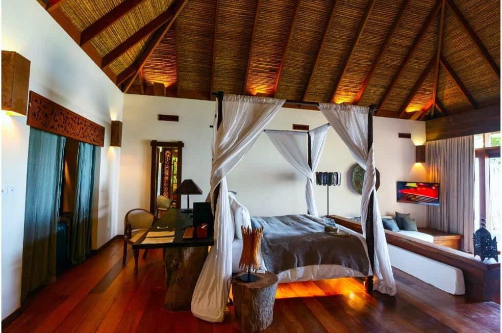 luksusowe wnętrze sypialni w trendzie ekologicznym