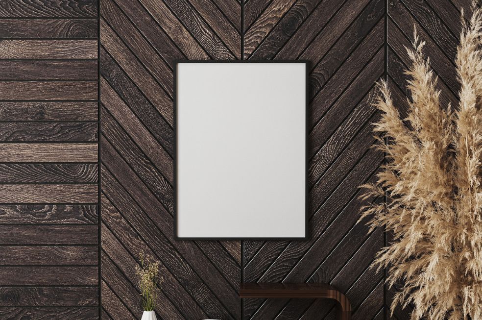 ściana ze starych desek