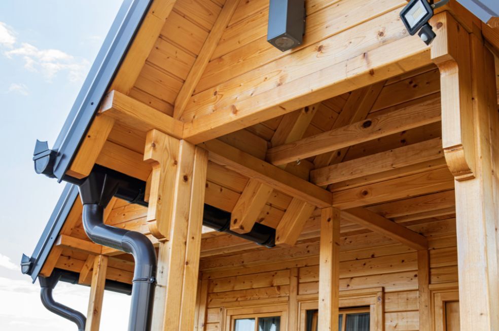 dom z drewnianych belek