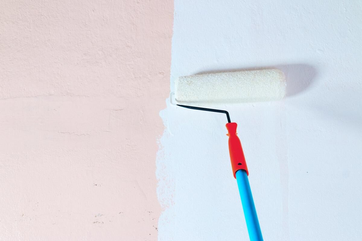 Farba ceramiczna a lateksowa