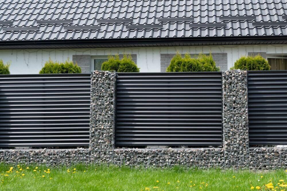 mały ogród- ogrodzenie